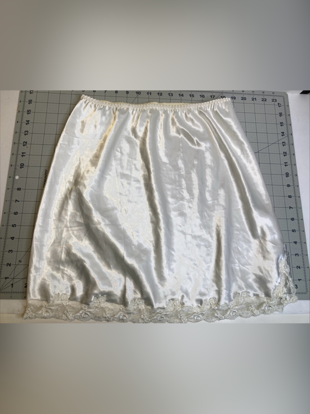Vintage Victoria's Secret Half Slip White Satin Lace Floral Sz M Coquette